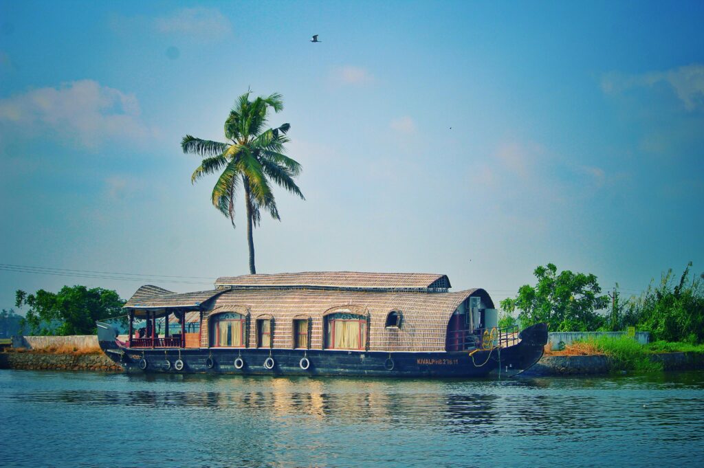 Top 5 travel places in Kerala in Hindi 3 pexels godson bright 352845 962464