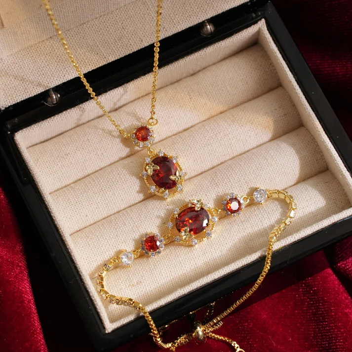 scarlet-butterfly-bracelet-gold-plated-abbott-atelier-8346477