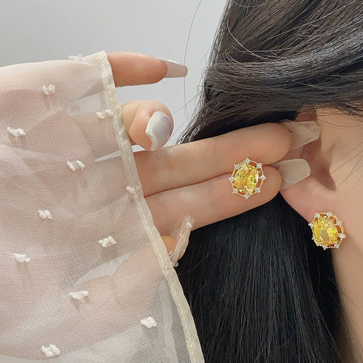 sunshine-butterfly-stud-earrings-gold-plated-abbott-atelier-6250869
