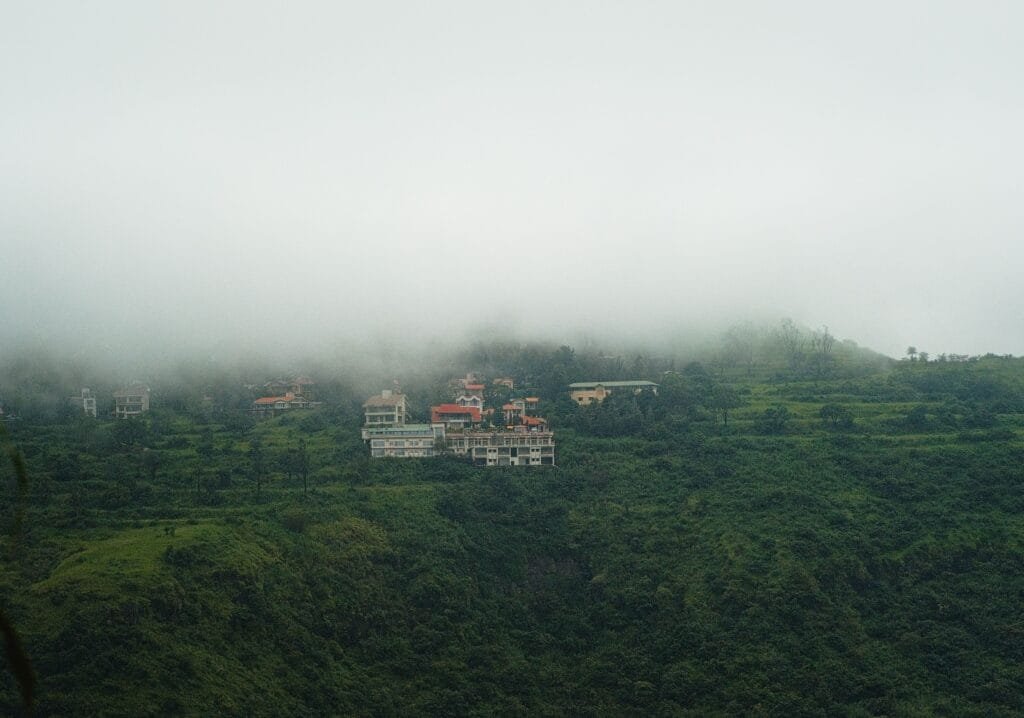 one day picnic spot near Pune in monsoon